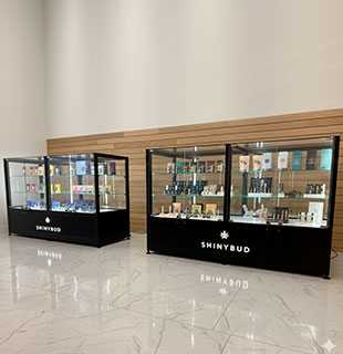 Weed Showcases